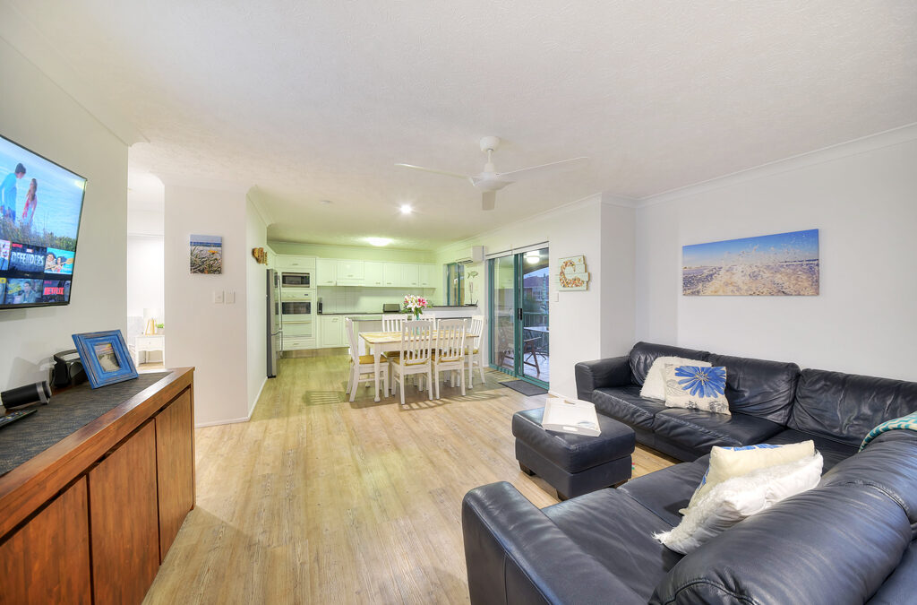 Book Self Contained Apartments Bilinga Beach